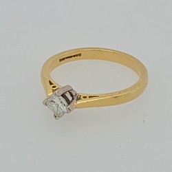 Pre Owned 18ct Princess Cut Diamond Solitaire Ring ZB724